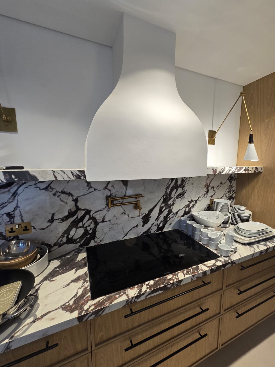 Marble kitchen with bespoke joinery — Downtown Dubai residence